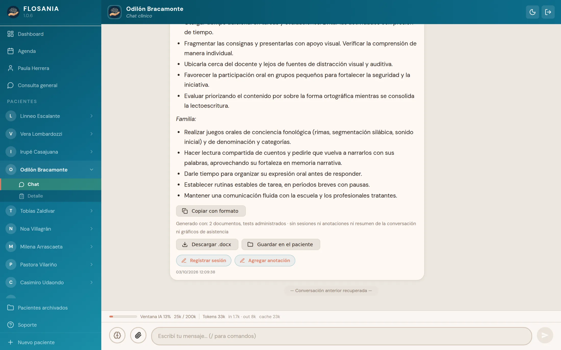 Pantalla de Flosania: el chat de un paciente con un informe ya generado y los botones para descargarlo en Word o guardarlo en la ficha.